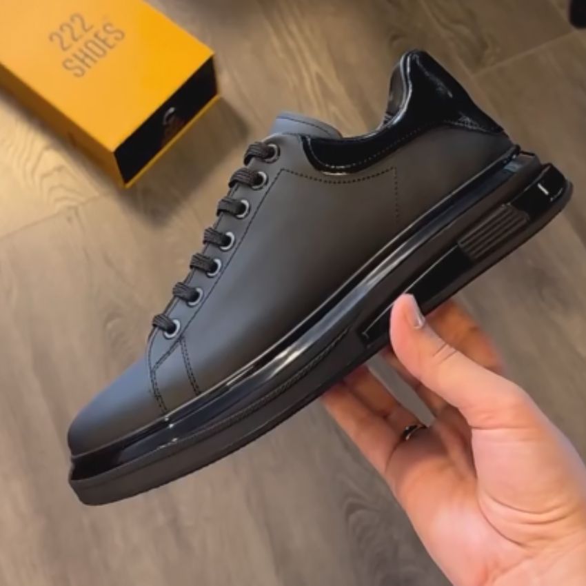 Black Sneakers - Lace-Up - Non-Slip - Walking Shoes - Men's Sneakers