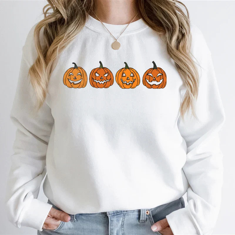Lustiges_Halloween_Hoodie_Damen_mit_Kurbis_und_Geist__Bequemes_Sweatshirt_aus_100__Baumwolle__Ideal_fur_Herbsttage_1.webp