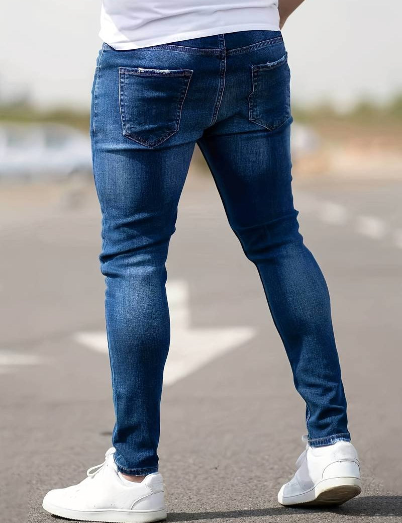 Malcolm_ZerrisseneJeansfurHerren.jpg