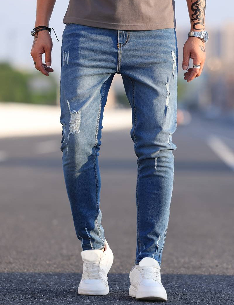 Malcolm_ZerrisseneJeansfurHerren_c9bc7a30-9eff-4280-b84f-ade14b3f533d.jpg
