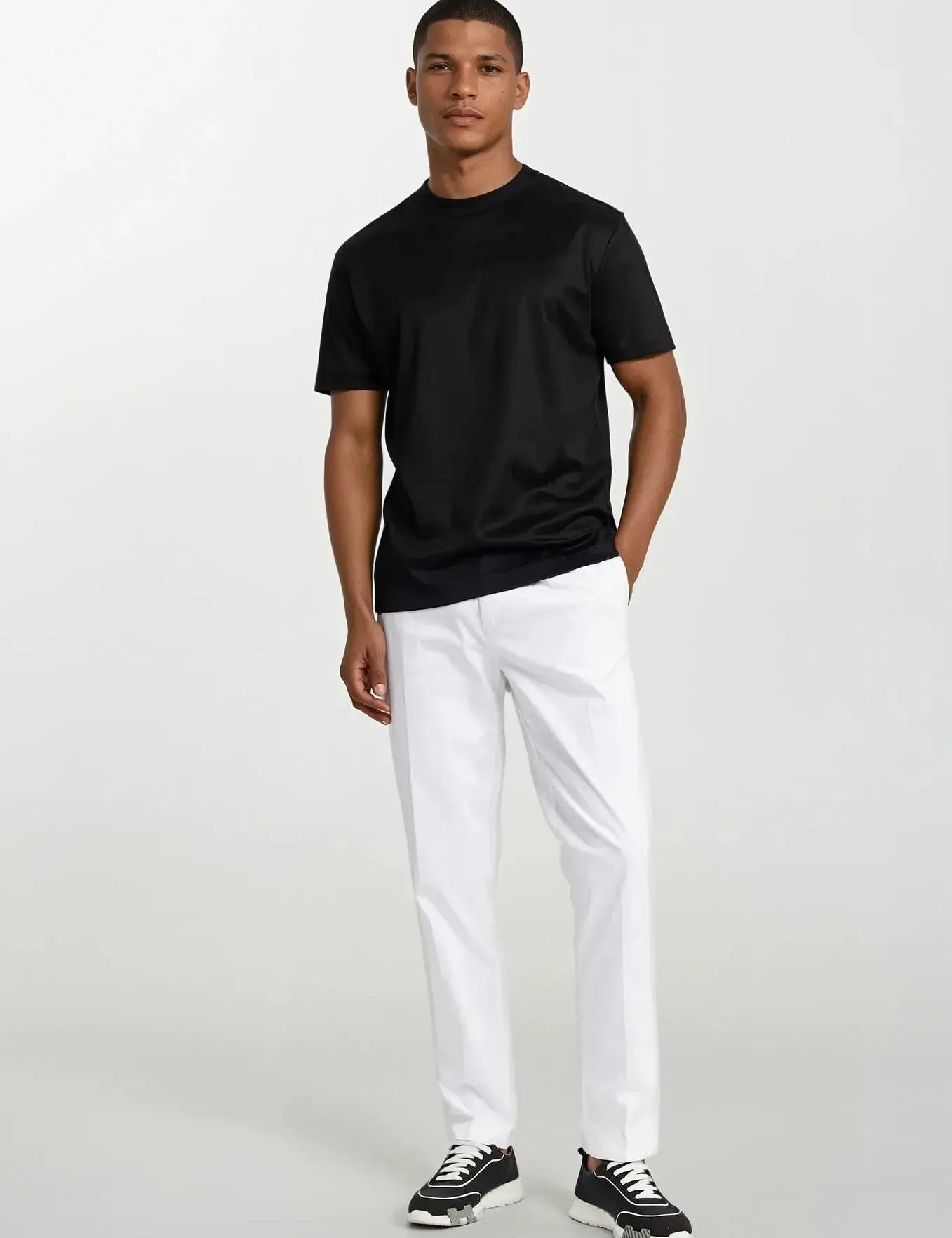 Model_54386-Michael-LightStudio.webp