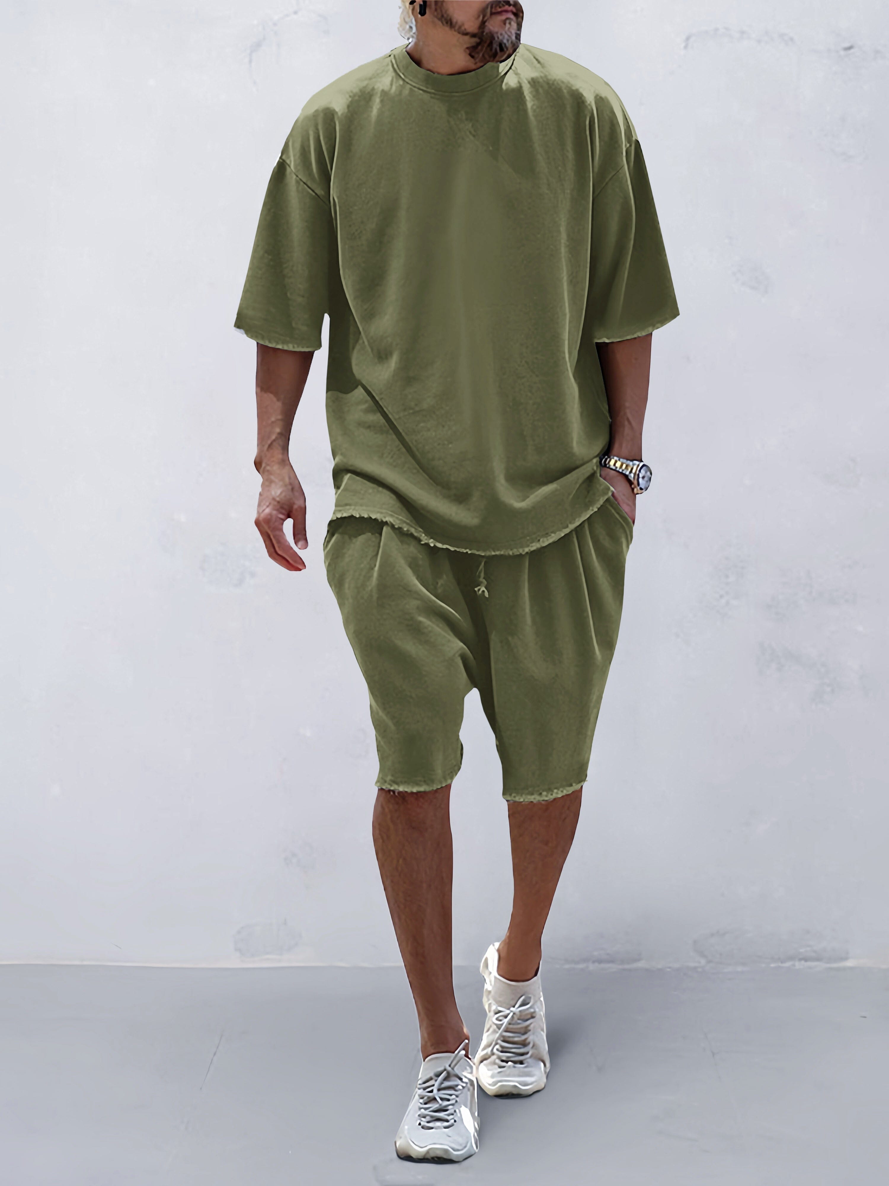 Two-Piece Set - Men's Oversized T-Shirt and Sweat Shorts Set