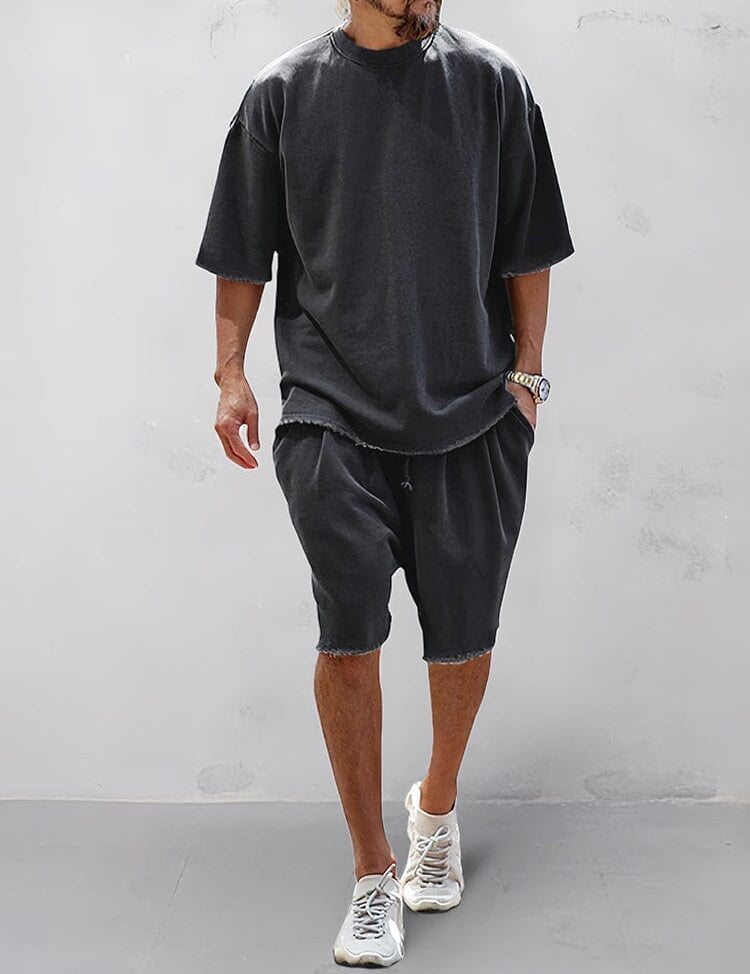 Two-Piece Set - Men's Oversized T-Shirt and Sweat Shorts Set