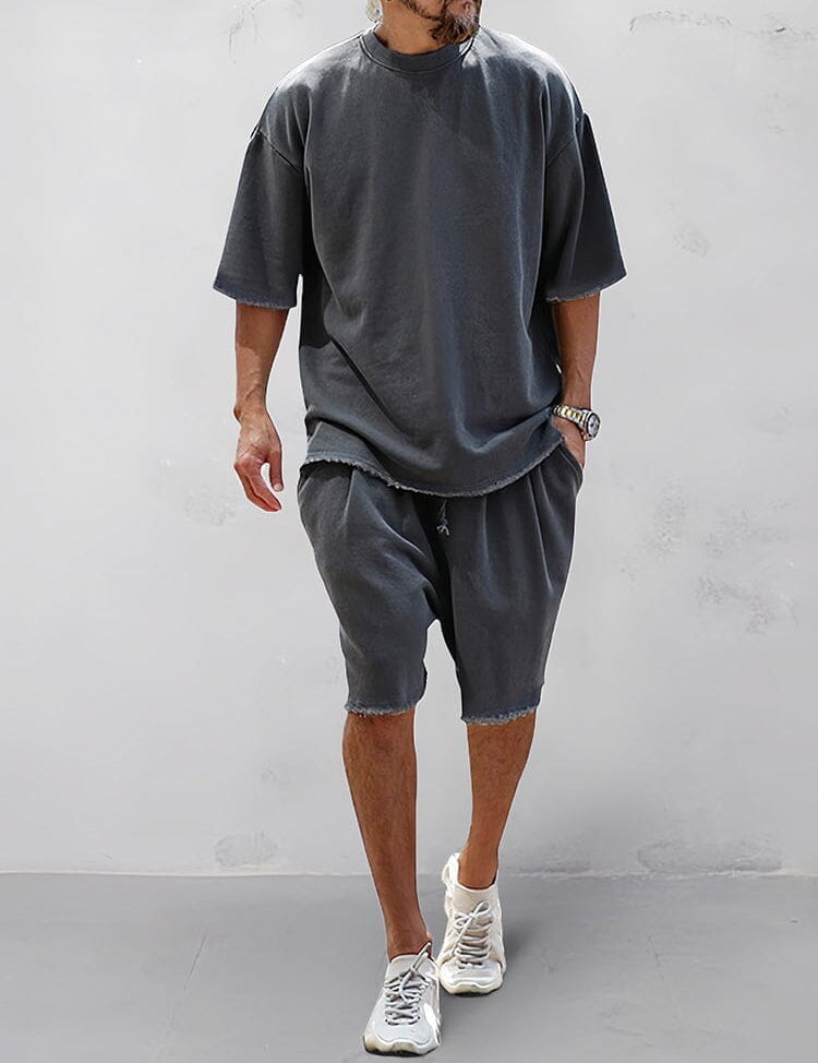 Two-Piece Set - Men's Oversized T-Shirt and Sweat Shorts Set