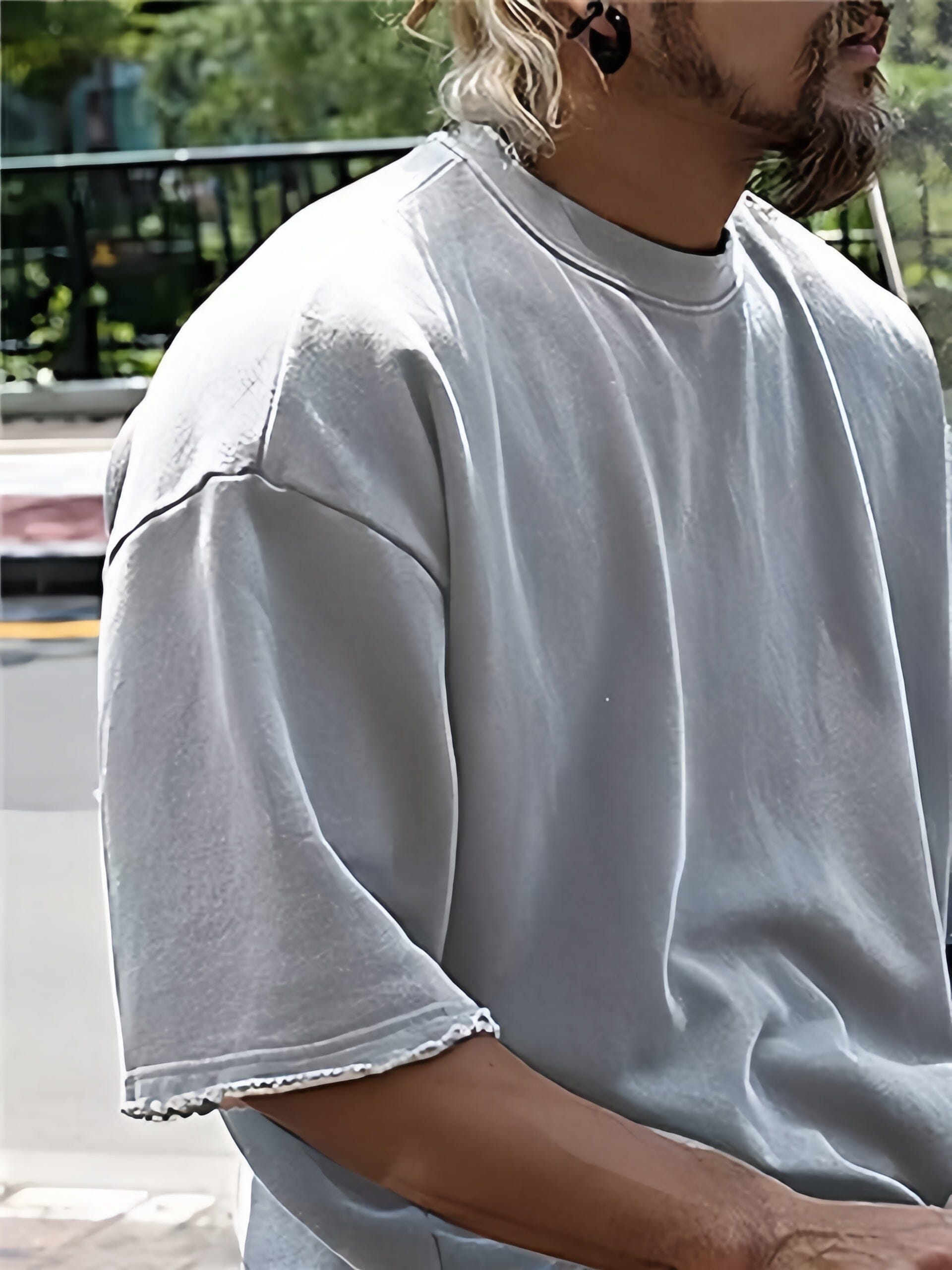 Two-Piece Set - Men's Oversized T-Shirt and Sweat Shorts Set