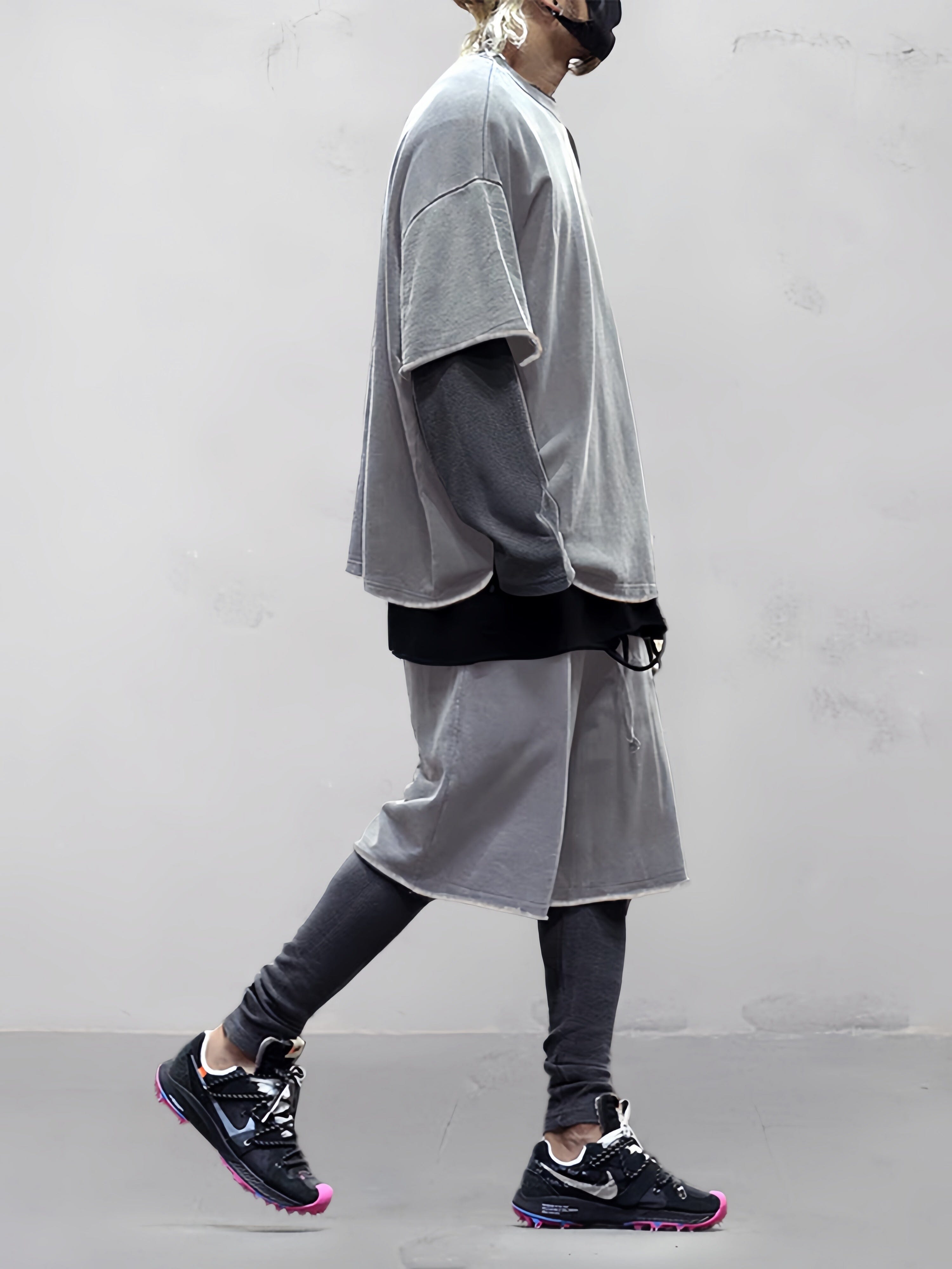Two-Piece Set - Men's Oversized T-Shirt and Sweat Shorts Set